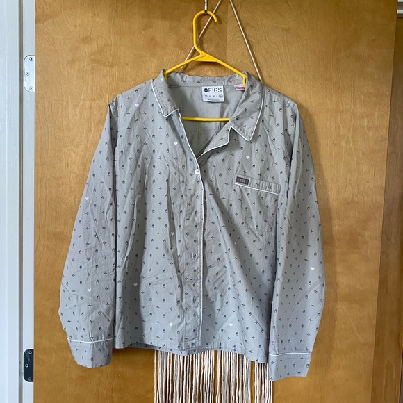 Figs Pajama Shirt and Shorts Set - Picture 3 of 9